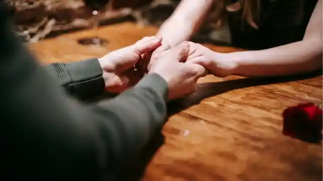Wife’s Surprise Visit to Husband’s Beloved Restaurant Unveils Unexpected Twist