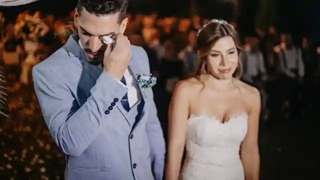 Delante De Todos
