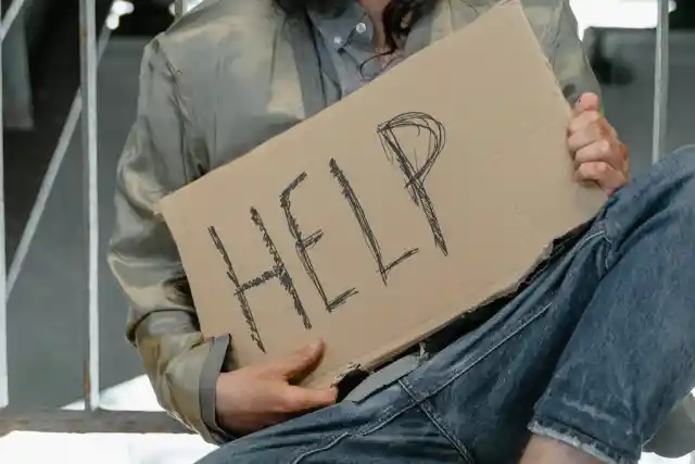 Couple Take Homeless Man Shopping Until Cashier Sees Their Cart