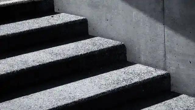 Descendiendo A La Locura