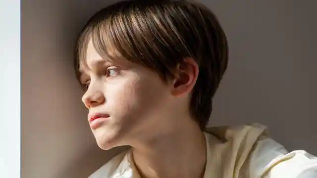 Kid Bullied Relentlessly In Burger King, Unaware Someone Was About To Intervene