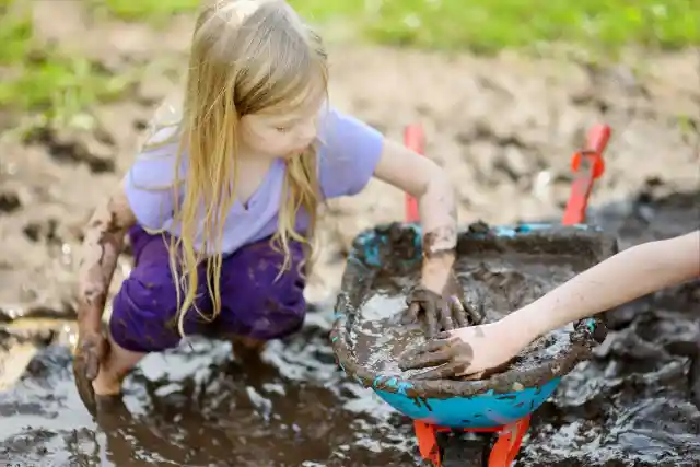 Le Encantaba Jugar Al Aire Libre