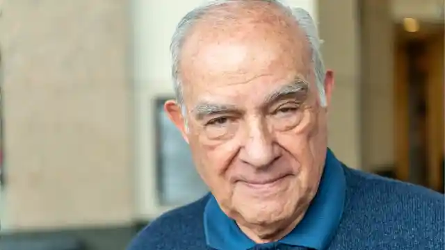 De Vuelta Con El Sr. Benjamin