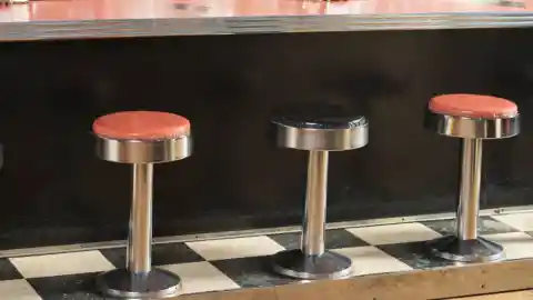 An Ordinary Restaurant