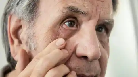 Todavía Obstinado