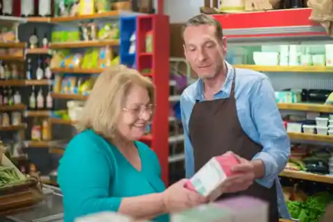 Couple Take Homeless Man Shopping Until Cashier Sees Their Cart