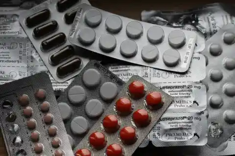 Buscando sus medicinas