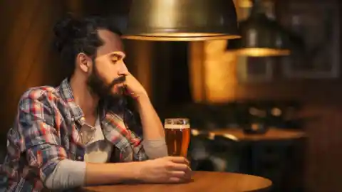 Wife’s Surprise Visit to Husband’s Beloved Restaurant Unveils Unexpected Twist