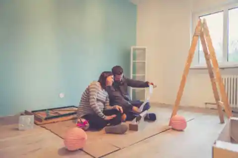 Ela suspeita de algo