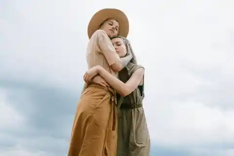 La Hermana Mayor
