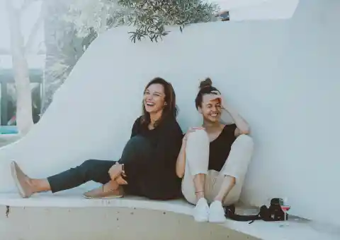 Atraídos Por Ellas