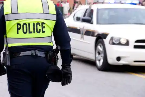 Llega La Policía
