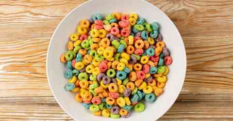 Breakfast Cereals with Artificial Colors