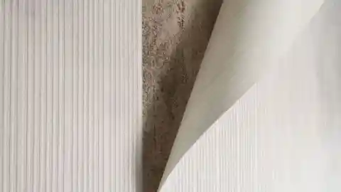 Algo Por Trás De Tudo