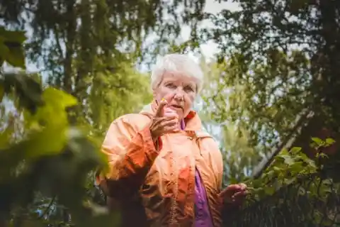 Charlotte Schlägt Didi