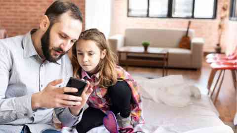 Llevando A Su Hija A Casa