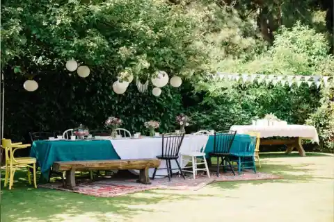 Una Íntima Fiesta