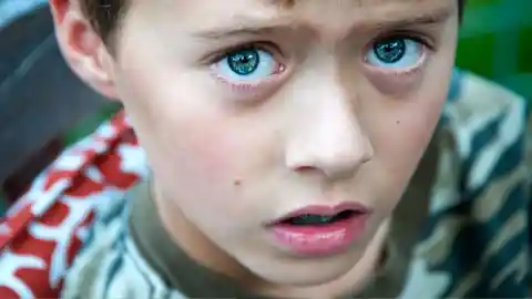 Kid Bullied Relentlessly In Burger King, Unaware Someone Was About To Intervene
